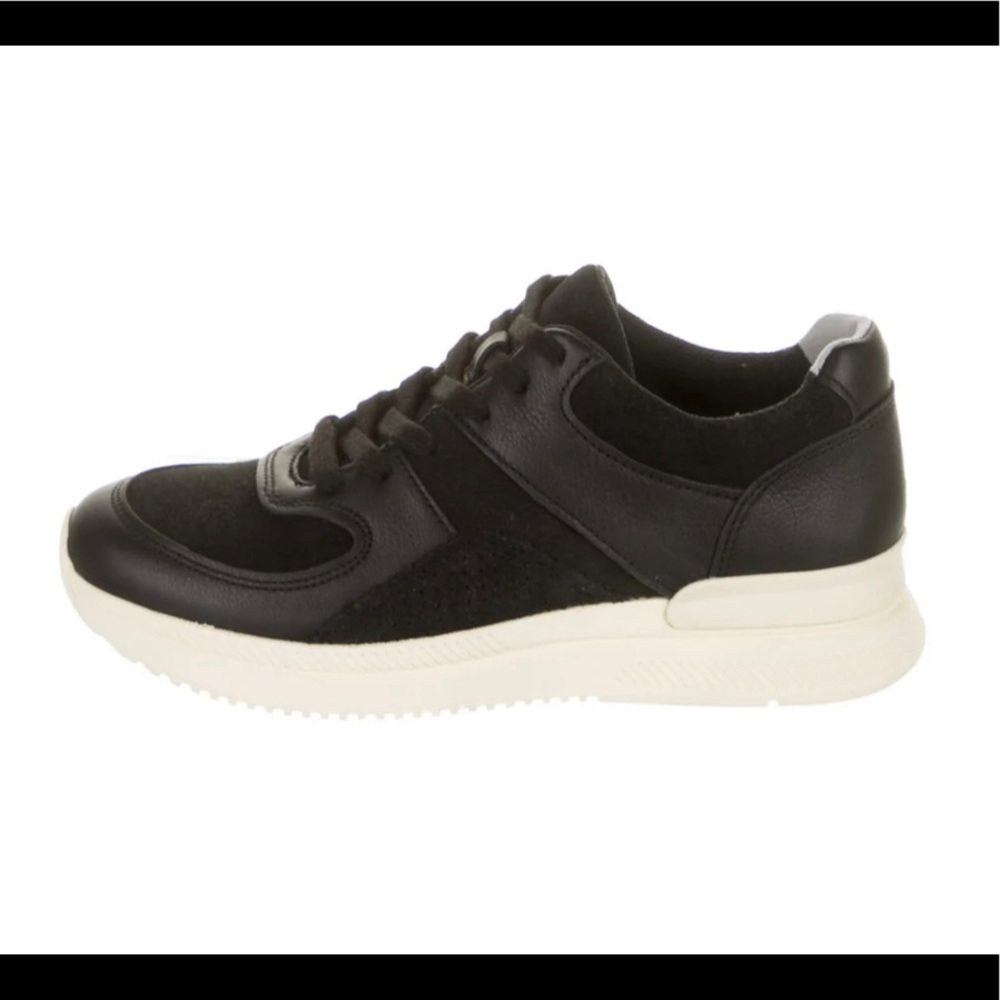 Everlane tread sneakers